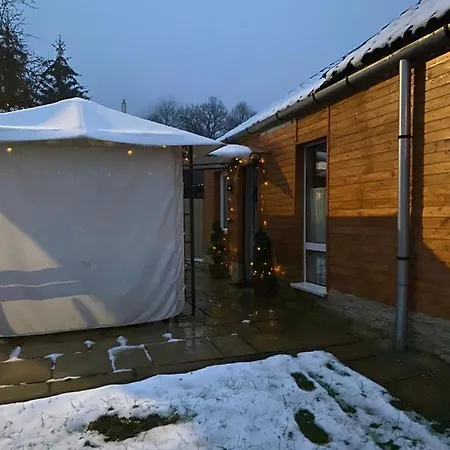 Ohuta Vendeghaz Gæstehus Parád