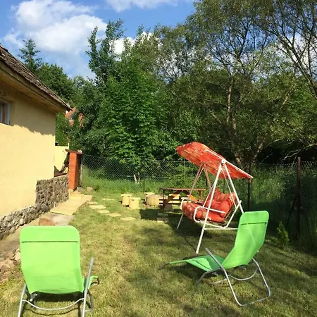 Ohuta Vendeghaz Gæstehus Parád